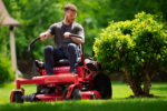 Craftsman Z3200 42 in. 547 cc Hydrostatic Gas Zero Turn Riding Mower - Image 6