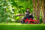Craftsman Z3200 42 in. 547 cc Hydrostatic Gas Zero Turn Riding Mower - Image 7