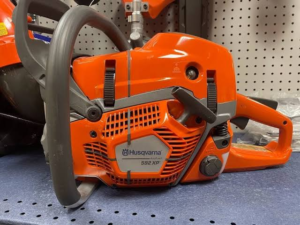 Husqvarna 592XP Chainsaw - Image 3